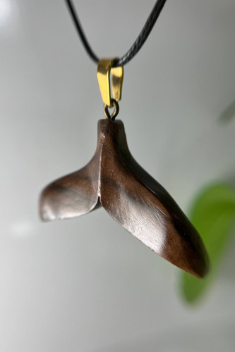 گردنبد دم وال چوبی