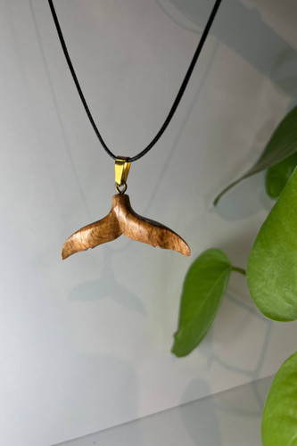 گردنبد دم وال چوبی