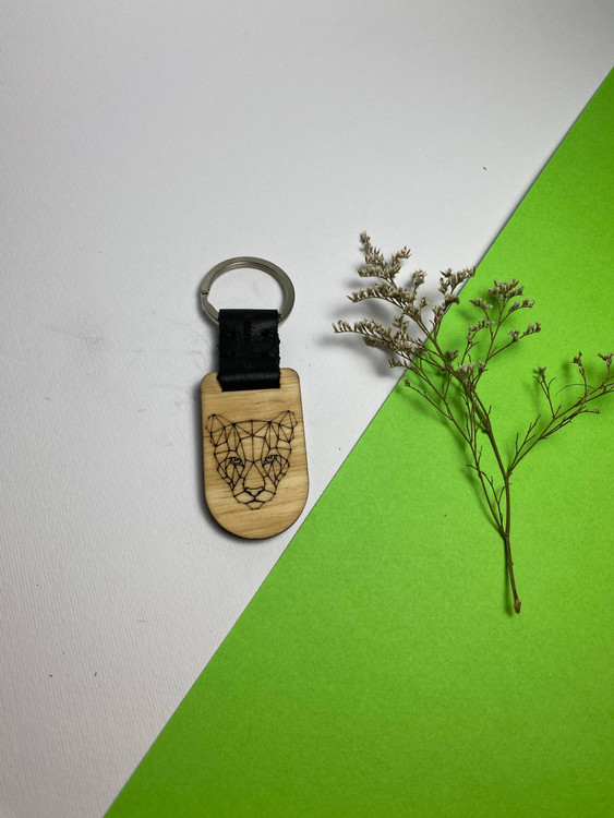 جاسوئیچی دستساز با چرم طبیعی و چوب افرا و ون، مجهز به حلقه ضدزنگ