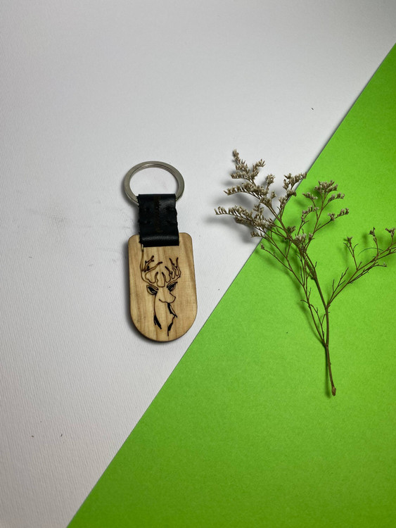 جاسوئیچی دستساز با چرم طبیعی و چوب افرا و ون، مجهز به حلقه ضدزنگ