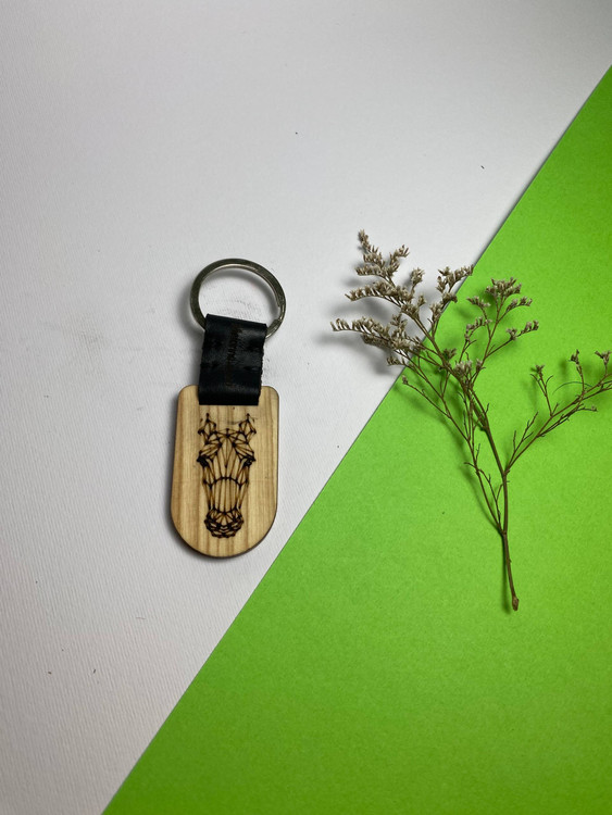 جاسوئیچی دستساز با چرم طبیعی و چوب افرا و ون، مجهز به حلقه ضدزنگ