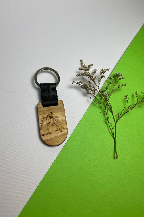 جاسوئیچی دستساز با چرم طبیعی و چوب افرا و ون، مجهز به حلقه ضدزنگ