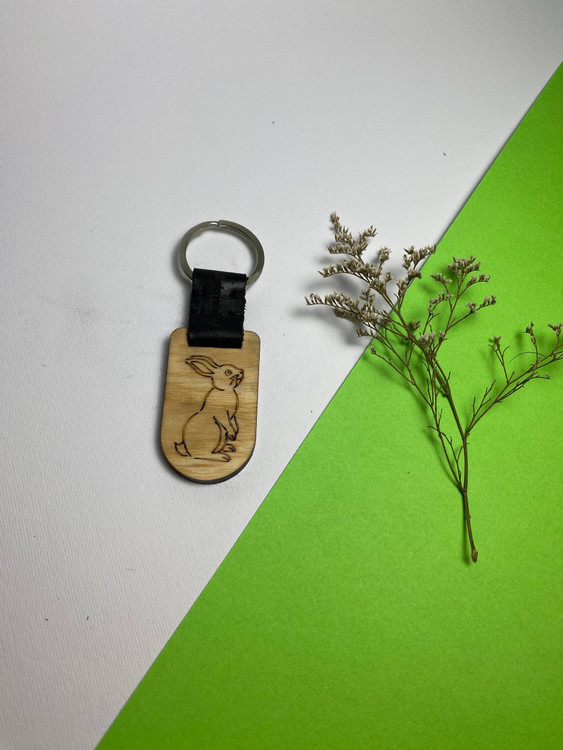 جاسوئیچی دستساز با چرم طبیعی و چوب افرا و ون، مجهز به حلقه ضدزنگ