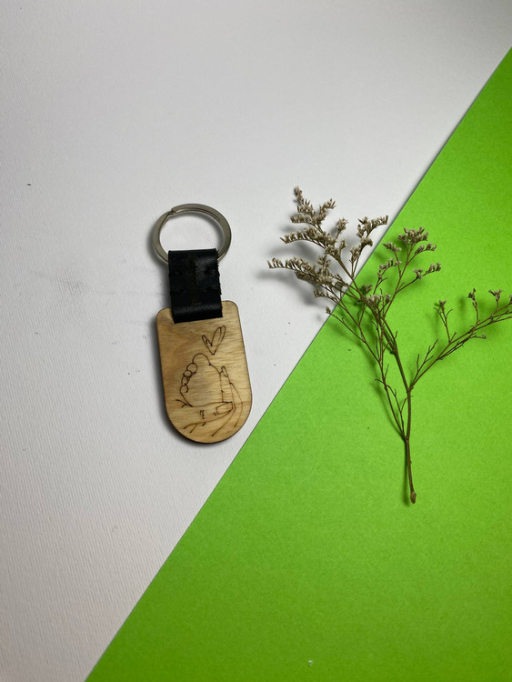 جاسوئیچی دستساز با چرم طبیعی و چوب افرا و ون، مجهز به حلقه ضدزنگ