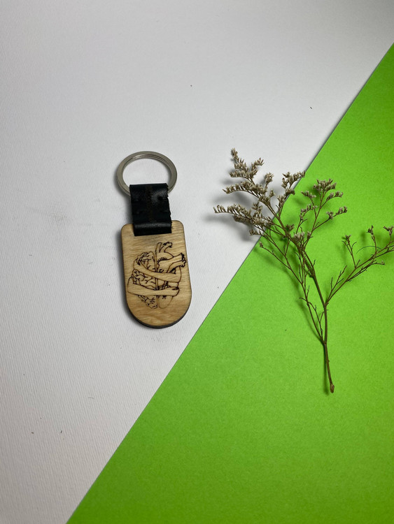 جاسوئیچی دستساز با چرم طبیعی و چوب افرا و ون، مجهز به حلقه ضدزنگ