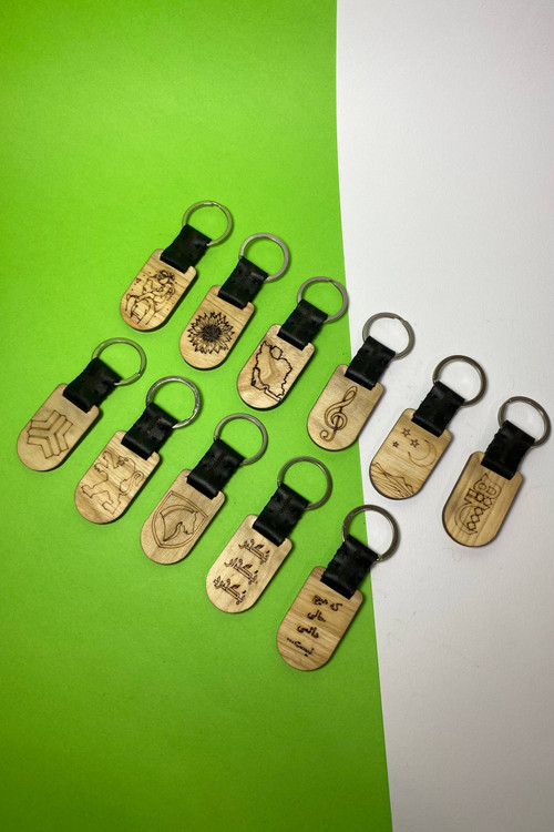 جاسوئیچی دستساز با چرم طبیعی و چوب افرا و ون، مجهز به حلقه ضدزنگ