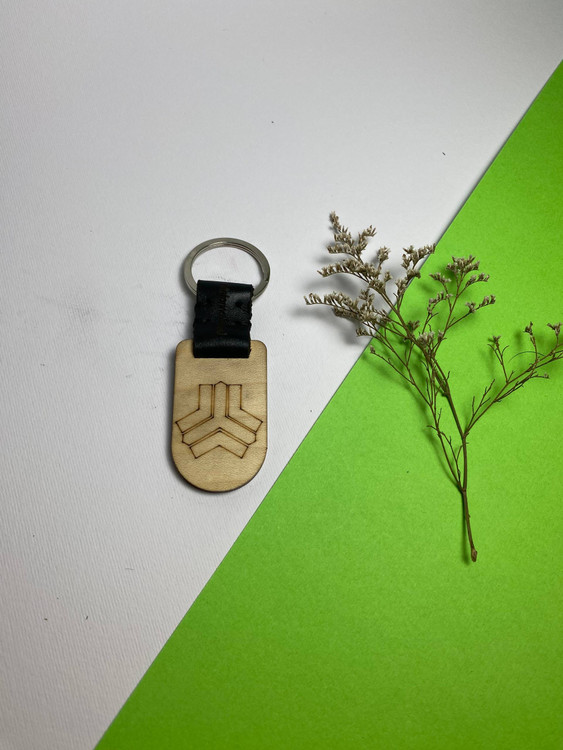 جاسوئیچی دستساز با چرم طبیعی و چوب افرا و ون، مجهز به حلقه ضدزنگ