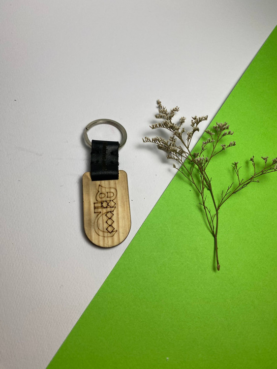 جاسوئیچی دستساز با چرم طبیعی و چوب افرا و ون، مجهز به حلقه ضدزنگ