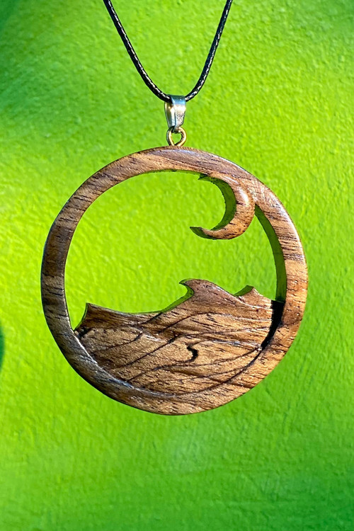 گردنبند ماه و دریا/ملورینا