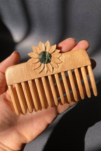 ست سه تیکه آینه، شانه و کانزاشی چوبی دست ساز با تزئین گل آفتابگردان و سنگ مارسنگ