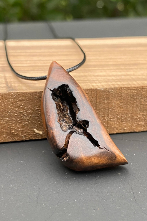 گردنبندهای چوبی دستساز با فرم طبیعی، مجموعه هنر طبیعت، ساخته شده از چوب خام و طبیعی