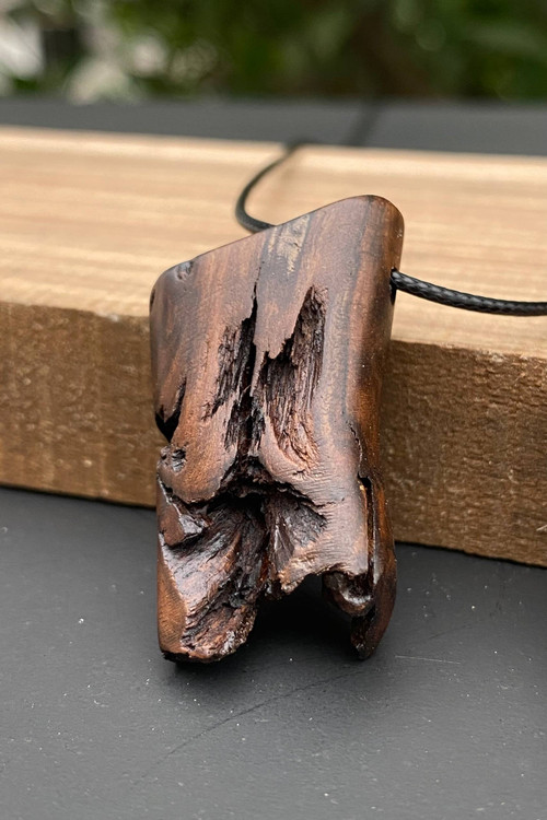 گردنبندهای چوبی دستساز با فرم طبیعی، مجموعه هنر طبیعت، ساخته شده از چوب خام و طبیعی