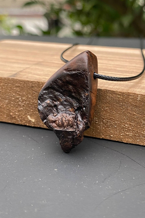 گردنبندهای چوبی دستساز با فرم طبیعی، مجموعه هنر طبیعت، ساخته شده از چوب خام و طبیعی